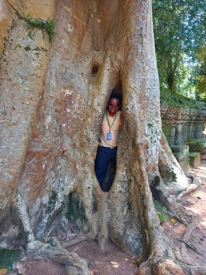 Sunrise at Angkor Wat, explore other temples with a Spanish-speaking guide. - What’s included and what’s not