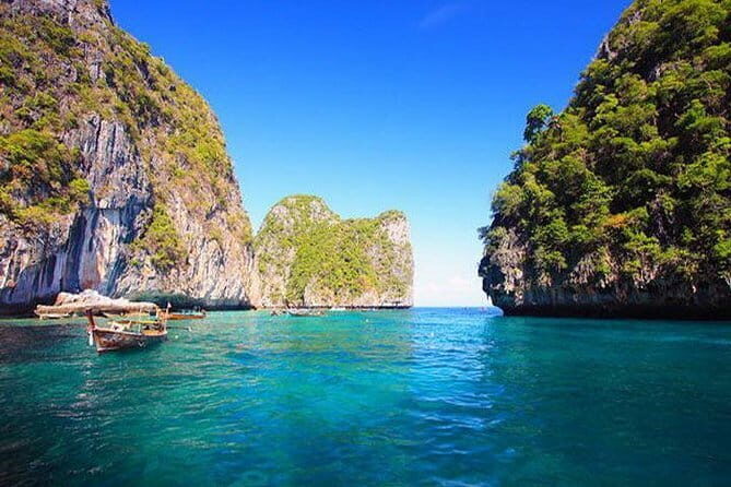Sunrise Premium Tour to Phi Phi Island by Speed Boat - Itinerary Breakdown