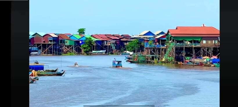 Sunset at the Floating Village on the Gigantic Lake - An In-Depth Look at the Floating Village Sunset Tour