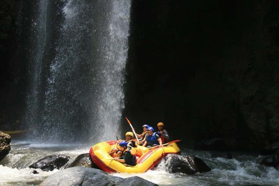 SURABAYA: 3-DAYS PEKALEN RAFTING, TUMPAK SEWU, MOUNT BROMO - Transportation and Logistics