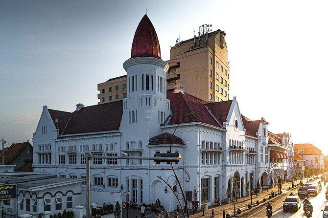 Surabaya City Tour Old Town Jeep Ride and Iconic Sites - Who Will Love This Tour?  