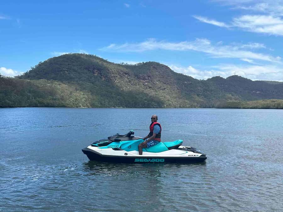 Sydney: 30 min Jet Ski Safari - The Scenic Highlights and Unique Stops