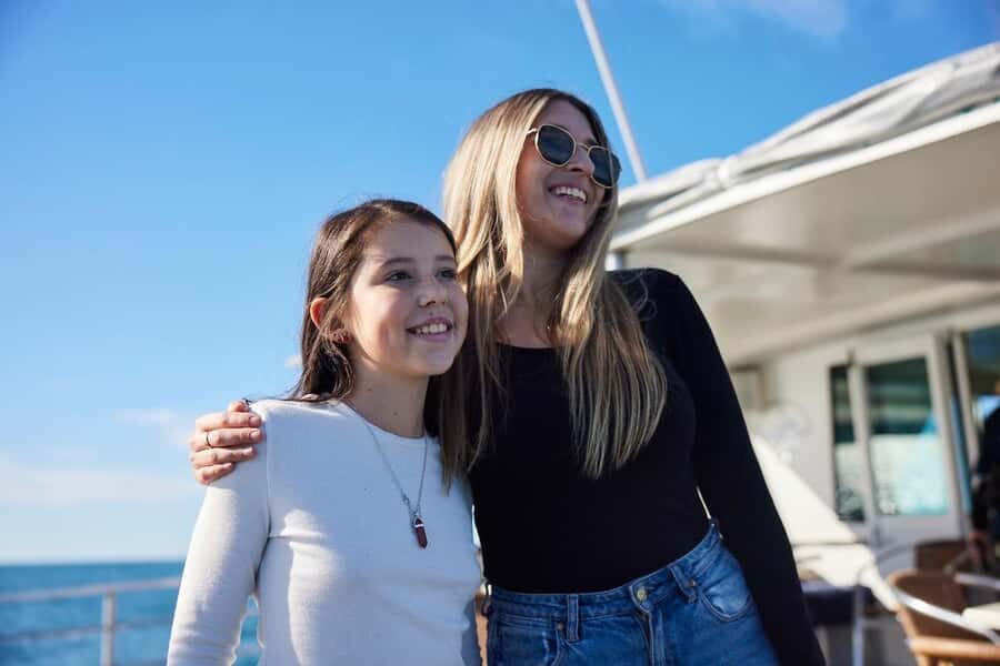 Sydney: Mother's Day Harbour Cruise with Lunch and Drinks - The Lunch & Beverage Experience