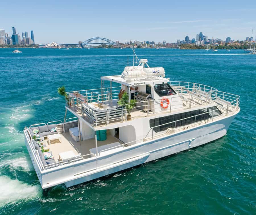 Sydney: Premium Catamaran Vivid Cruise with Welcome Drink - Detailed Breakdown of the Experience