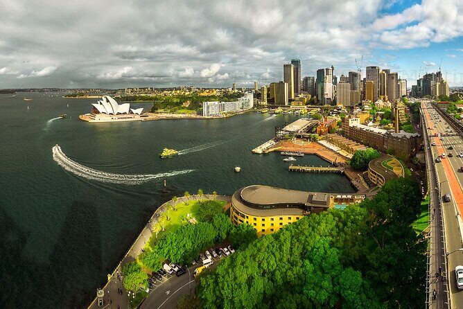 Sydney Private and Luxury Sightseeing Tour - Transportation & Experience