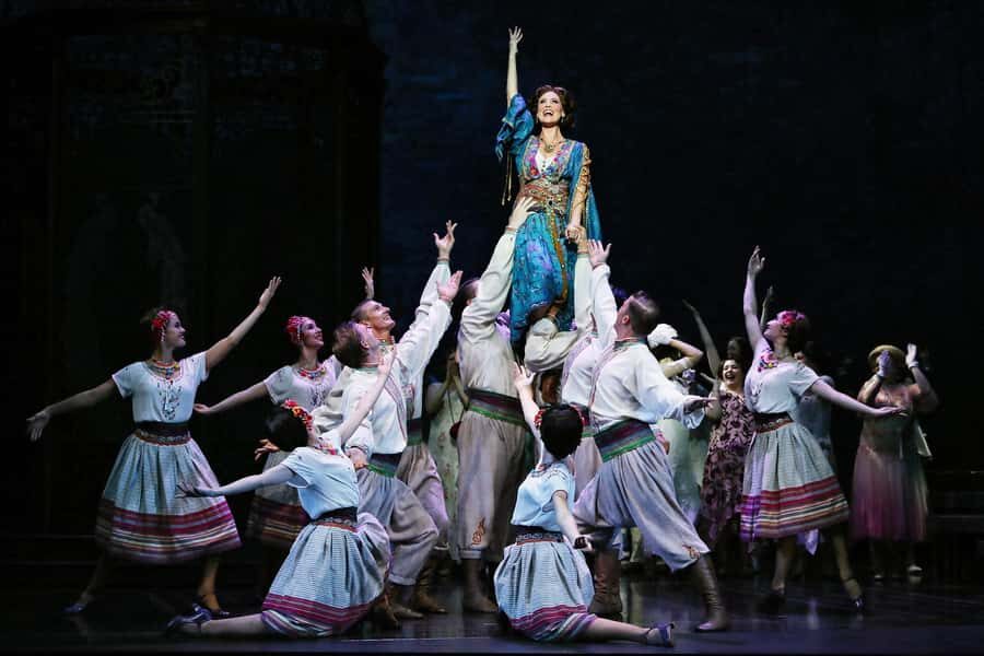 Sydney: The Merry Widow at the Sydney Opera House - Who Should Consider This Experience