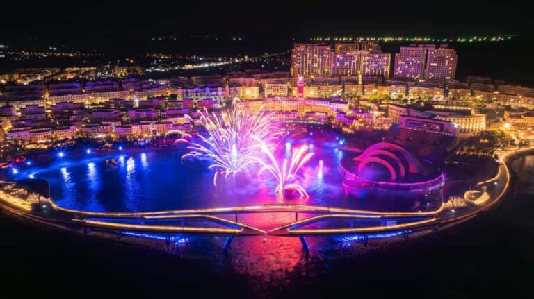 Symphony of the sea show with snack on the beach - How the Experience is Structured