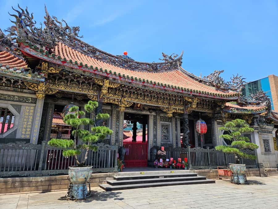 Taipei: City Landmarks, Taipei 101 Express & Din Tai Fung - How the Day Flows