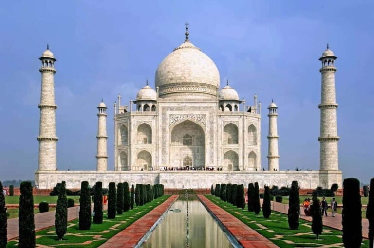 Taj Mahal and Agra Same-Day Tour by Private Car from Delhi - Arrival in Agra and Meeting Your Guide