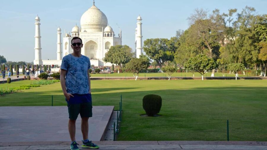 Taj Mahal Budget Tour for Backpackers - FAQs