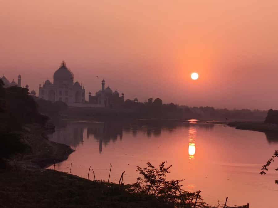 Taj Mahal: Express Entry Ticket For Sunrise Tour with guide - What Makes This Tour Stand Out?