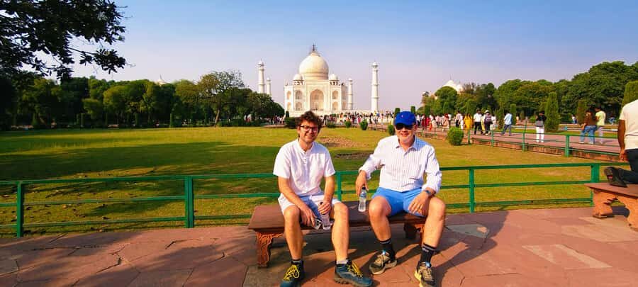 Taj Mahal: Guided Tour with Skip The Line Entry Tickets - The Itinerary Breakdown