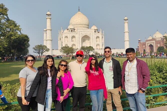 Taj Mahal visits with Licensed Guide with Entry Assistance - The Itinerary: What to Expect