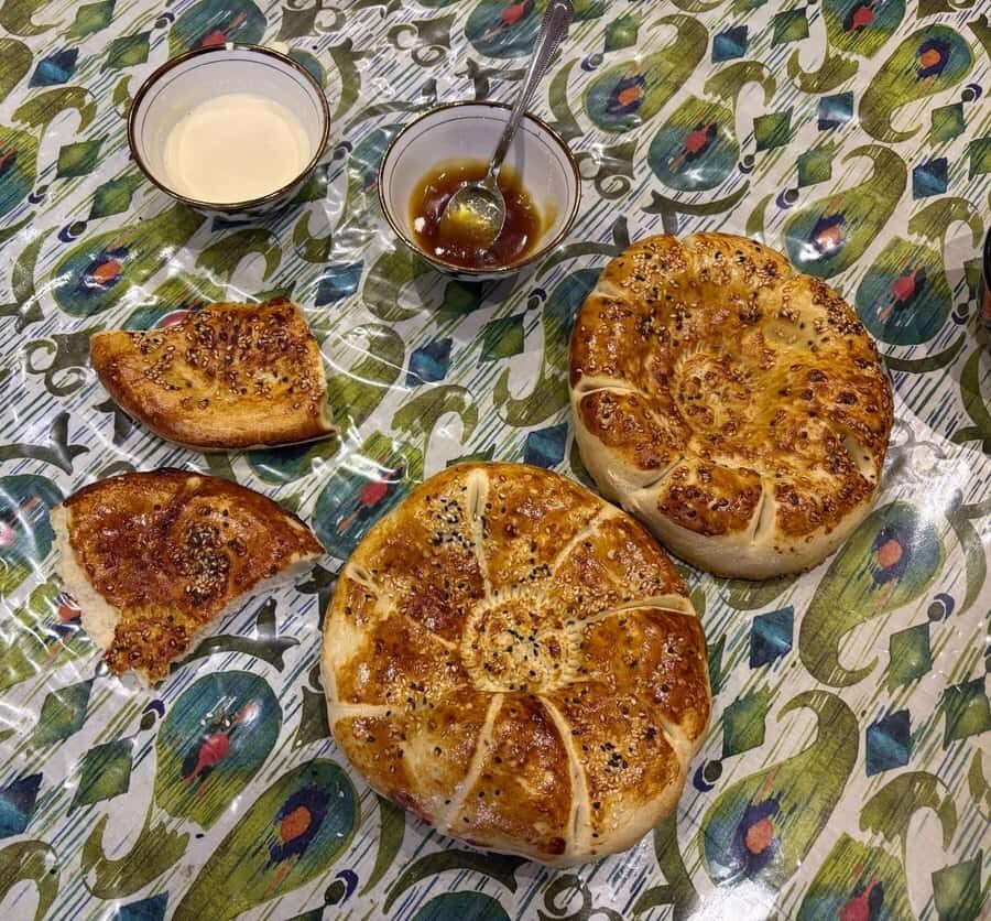 Tashkent: Bake Uzbek Bread + Chorsu Bazaar - The Sum Up