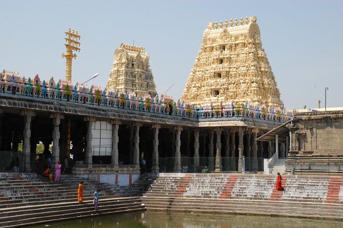 Temple Trails: A Day Tour of Kanchipuram from Chennai - Exploring Kanchipuram’s Sacred Temples