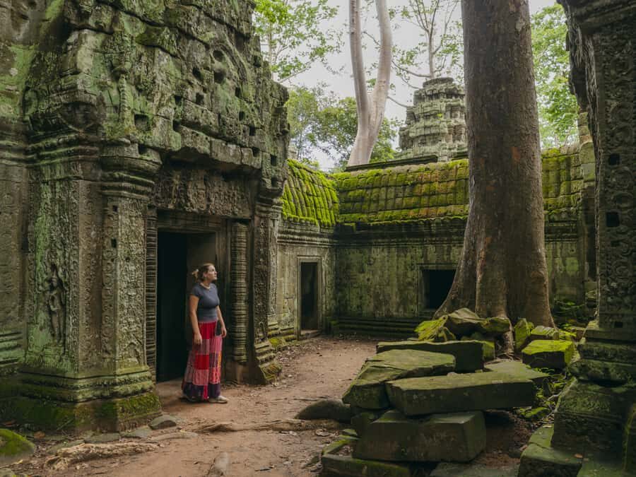 Temples and Local Life: From Sunrise to Angkor Thom - Exploring the Morning: From Sunrise to Srah Srang