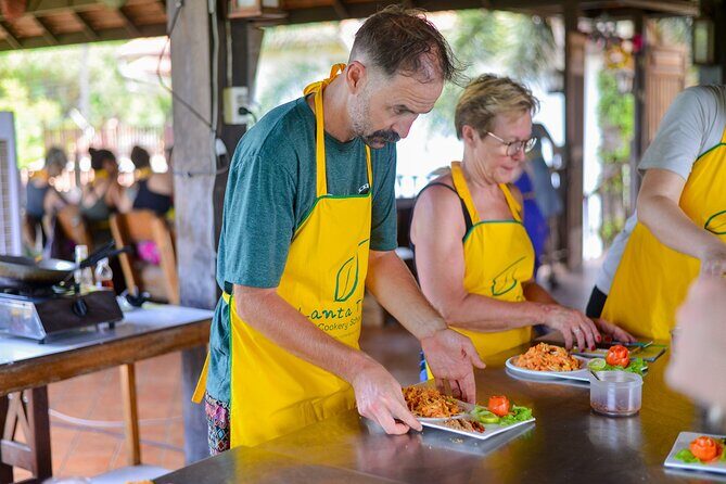 Thai Cooking and Market Tour in Koh Lanta - Market Tour: Fresh Ingredients and Local Secrets