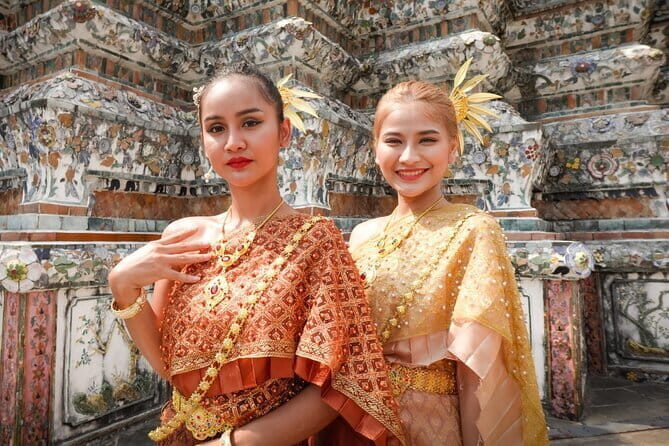 Thai Costume Photo Tour at Wat Arun Bangkok from Bangkok - The Experience in Detail: What to Expect from the Tour