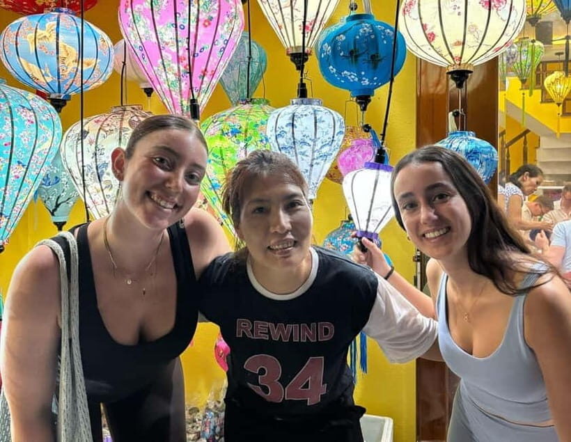 The Lantern Lady: Traditional Lantern Class in Old Town - The Value and Practicalities