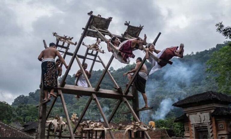 Time Travel Through Ancient Bali: East Bali Cultural Journey - Exploring East Bali: An Authentic Window into the Past