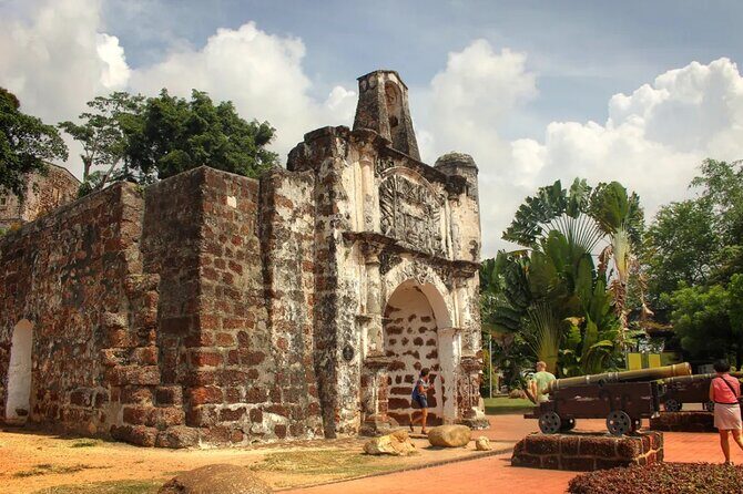Timeless Treasures: Discover the Charm of Malacca in a Day! - Transport & Practical Details