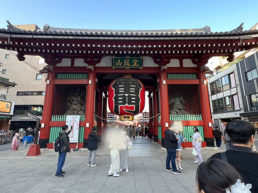 Tokyo: Asakusa Walking Tour of Sensoji Temple & Surroundings - The Experience in Detail