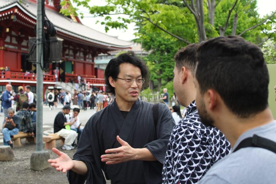 Tokyo: Asakusa Walking Tour with Japanese Comedian - Why This Tour Works
