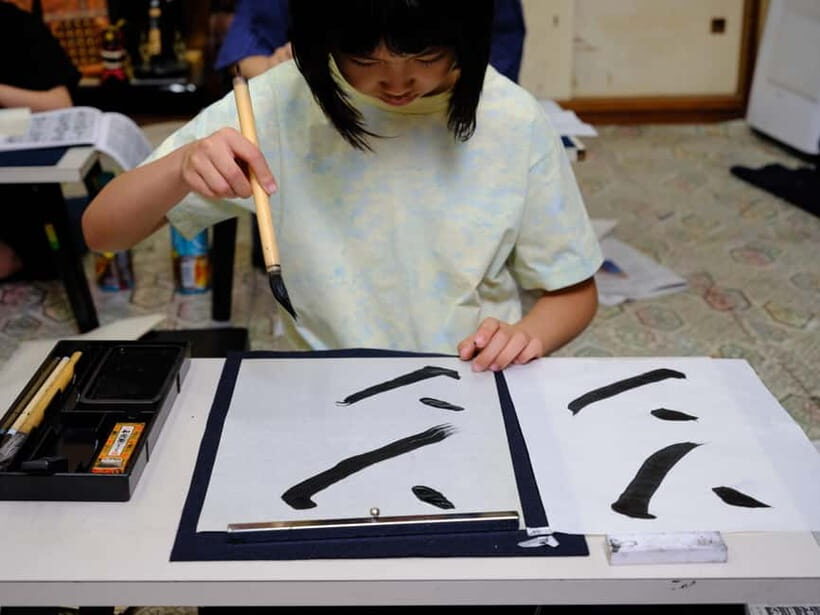 Tokyo: Calligraphy Experience with Kimono or Samue - Practical Details and Value