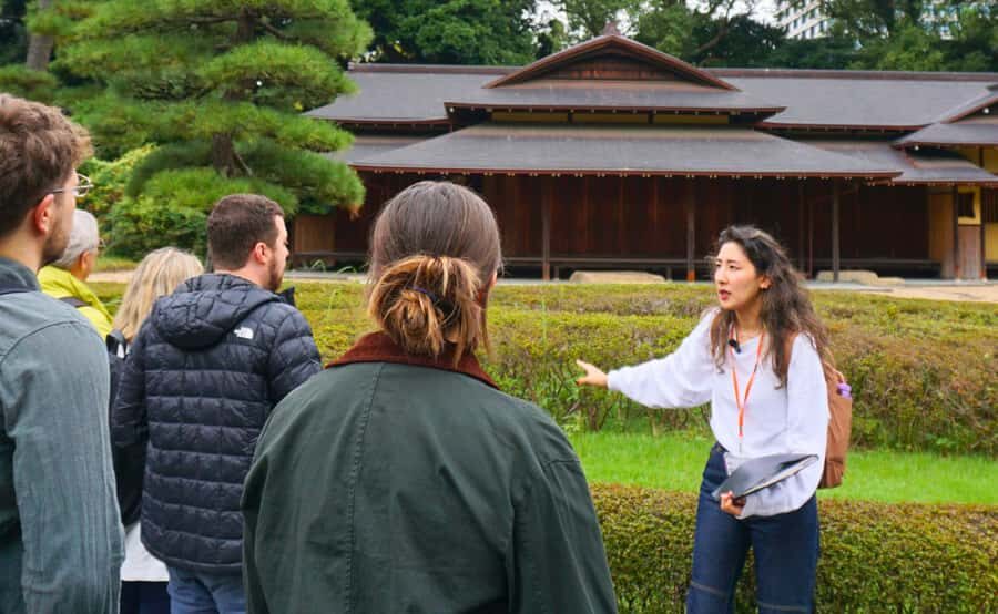 Tokyo Castle: Imperial Palace, Shogun & Garden Walking Tour - The Itinerary in Detail