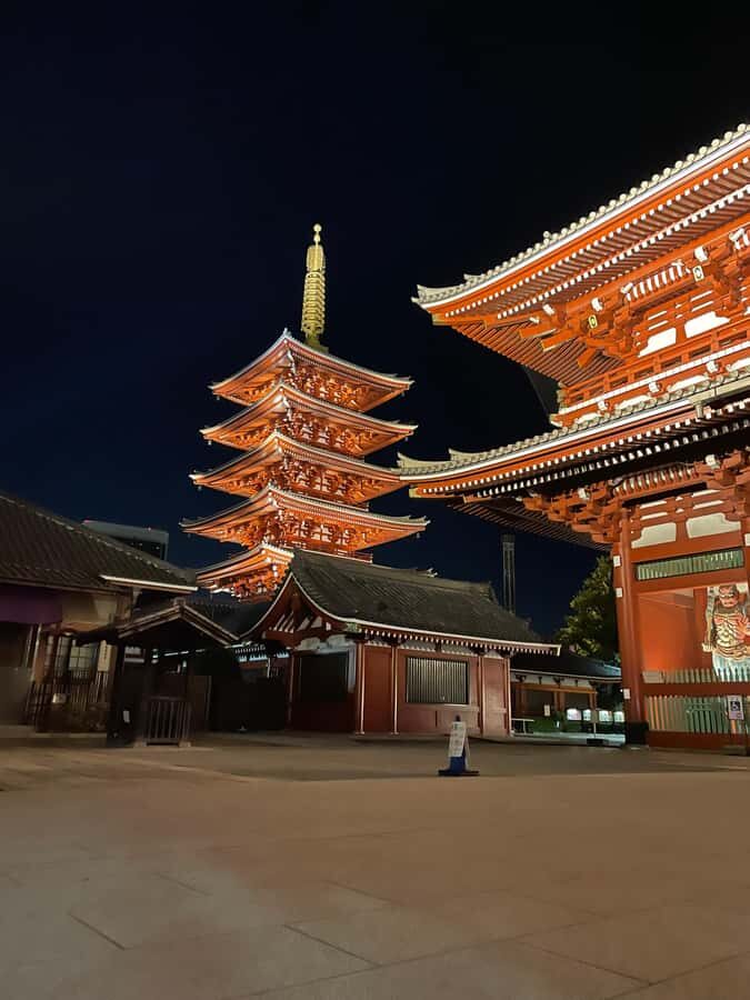 Tokyo Guided Tour: Asakusa, Sensoji Temple, Akihabara, Sushi in Kanda - Why This Tour Works