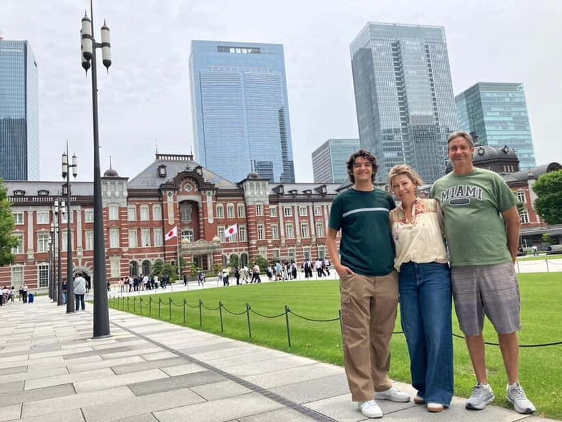 Tokyo: Imperial Palace East Gardens and Tokyo Station Tour - Insights from Travelers’ Reviews