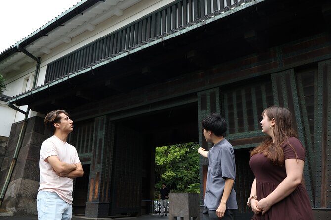 Tokyo: Imperial Palace Private Historic Walking Tour - Exploring the Imperial Palace: What to Expect