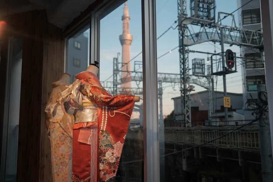 Tokyo: Kimono Rental with Hair Styling - Optional Photography Service: Making Memories