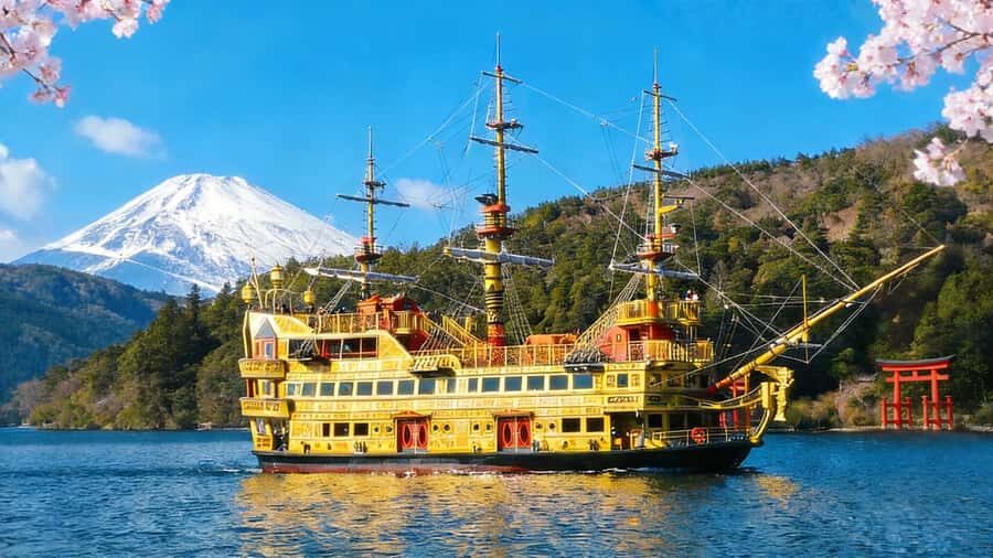 Tokyo: Mt. Fuji, Hakone Ropeway, Owakudani & Lake Ashi Tour - Transport, Guides, and Group Size