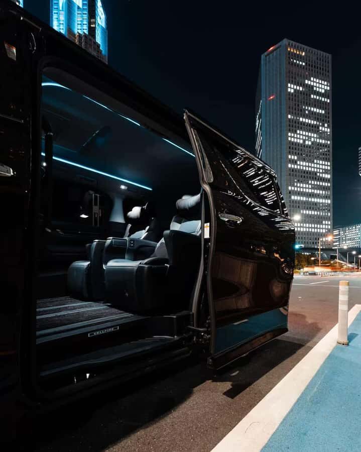 Tokyo: Private 2-Day Mt. Fuji Golf Getaway with Hotel Stay - What makes this tour stand out?