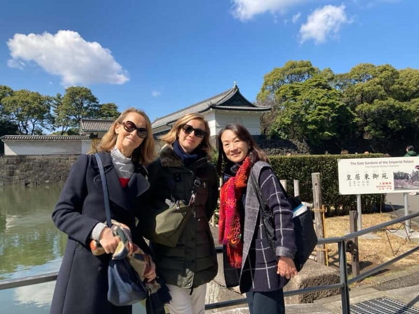 Tokyo: Private Tour of the Imperial Palace East Gardens - What You’ll See and Experience