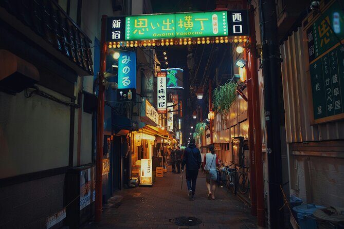 Tokyo Shinjuku at Night - Who Will Enjoy This Tour?