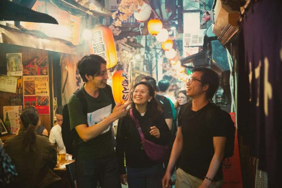 Tokyo: Shinjuku Izakaya and Golden Gai Bar Hopping Tour - Discovering the Heart of Shinjuku’s Nightlife