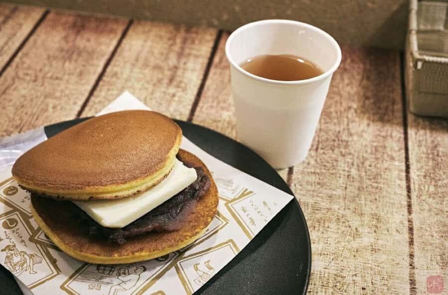 Tokyo: Sugamo Walking Tour with local food and Temple Visit - Detailed Breakdown of the Itinerary