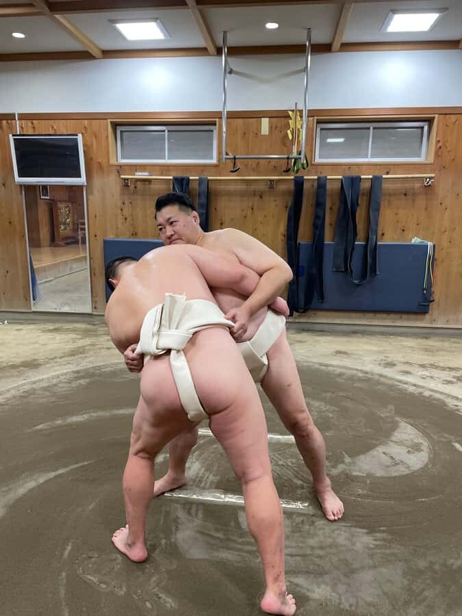 Tokyo: Sumo Wrestling Experience with Former Wrestlers - What to Expect from Your Sumo Journey