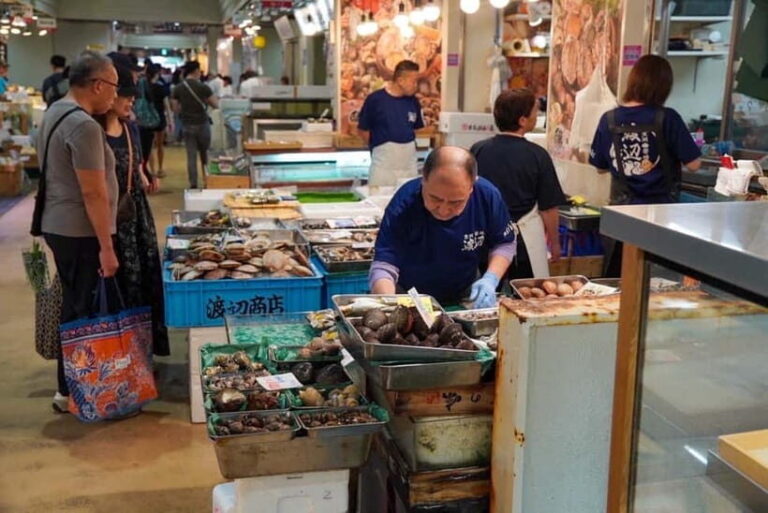 Tokyo: Tsukiji Market Food and Sake Tasting Tour - The Value of This Tour