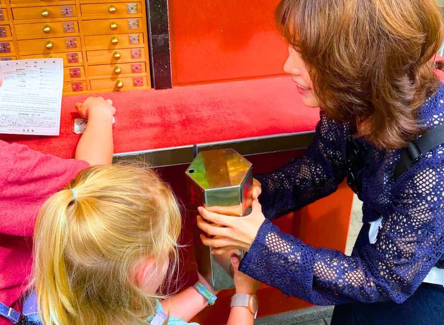 Tokyo : Visite à Pied Asakusa & Sensoji (GUIDE FRANÇAIS) - Practical Details and Value