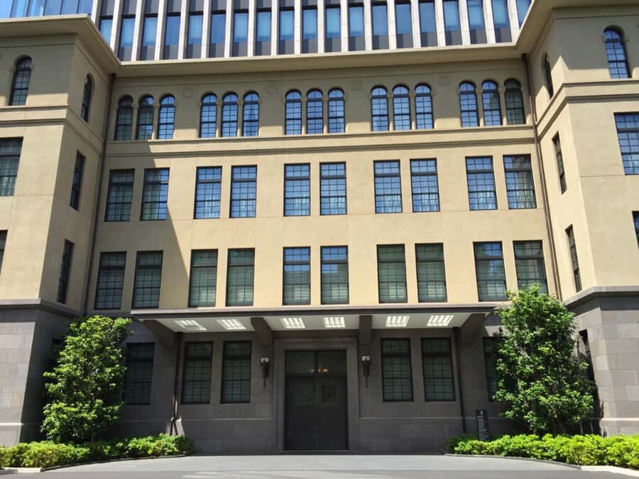 Tokyo: Waseda University Guided Tour with Student Guide - The Value of This Tour