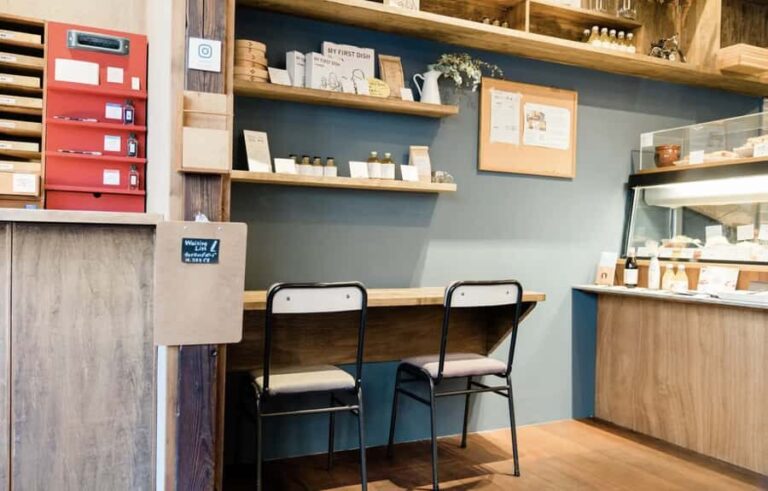 Tokyo: Yanaka Old Town Walking Tour - The Experience in Detail