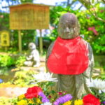 Tokyo Yokohama Night View Tour With Kamakura And Enoshima - Nostalgic Enoden Train Ride: A Journey Back in Time