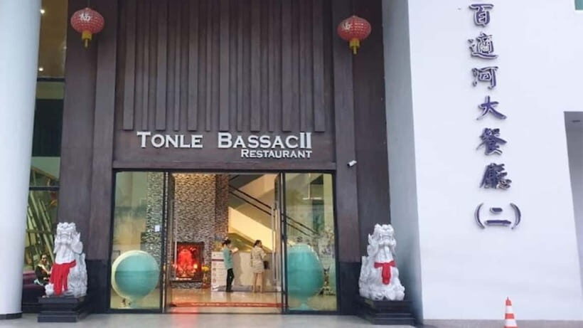 Tonle Bassac II Restaurant Buffet in Phnom Penh, Cambodia - A Closer Look at the Experience