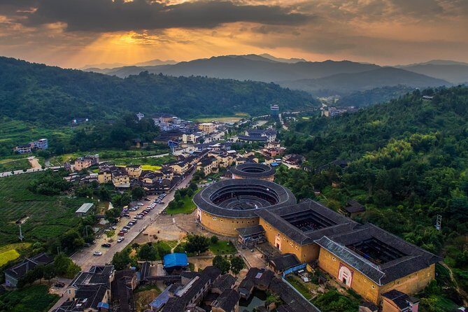 Tour Guide and Car: Private Day Tour to Tianluokeng Tulou and Hongkeng Tulou - What’s Included and What’s Not