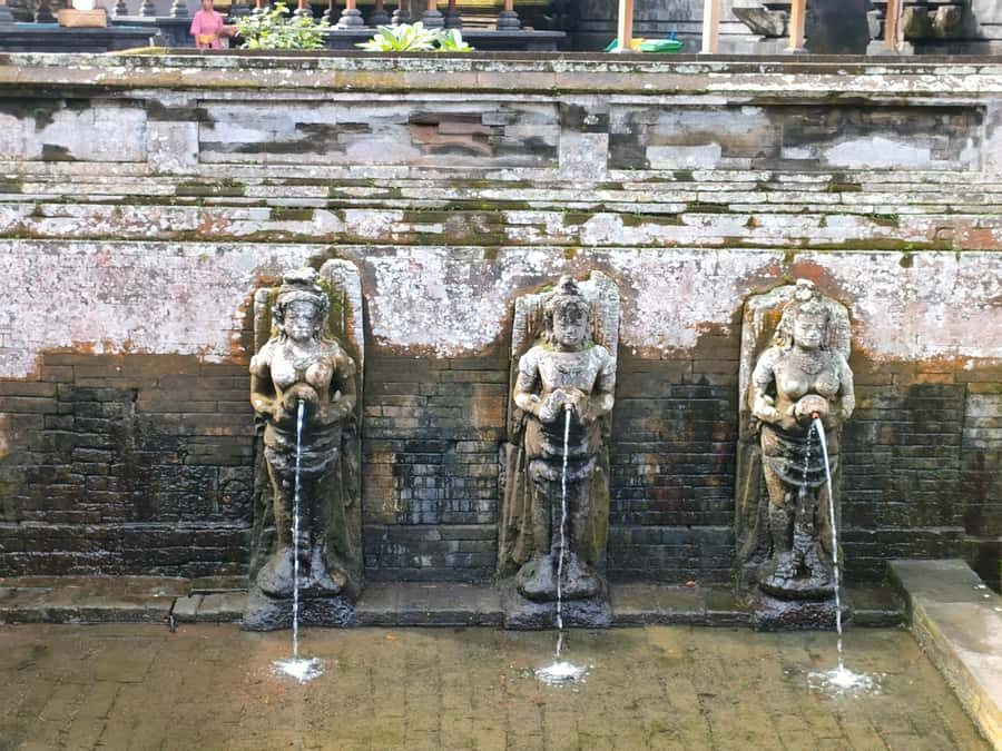 Tour the island of Bali with expert tour guides in Spanish. - Transportation & Duration