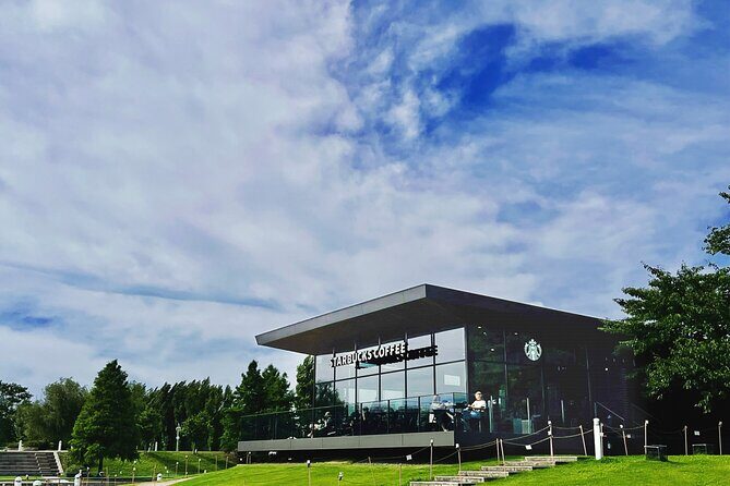 Toyamas Starbucks and Glass Art from Tokyo by Bullet Train - Practical Considerations