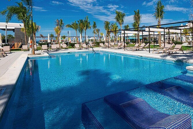 Transfer from/to Airport, Riu Reggae, Riu Montego Bay, Riu Palace - The Authenticity and Experience Highlighted by Reviewers